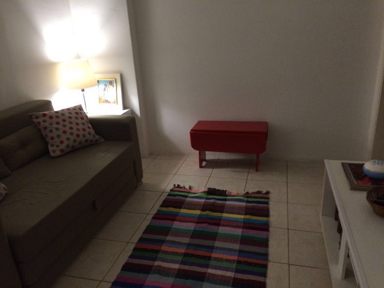 Quarto e sala em Copanema